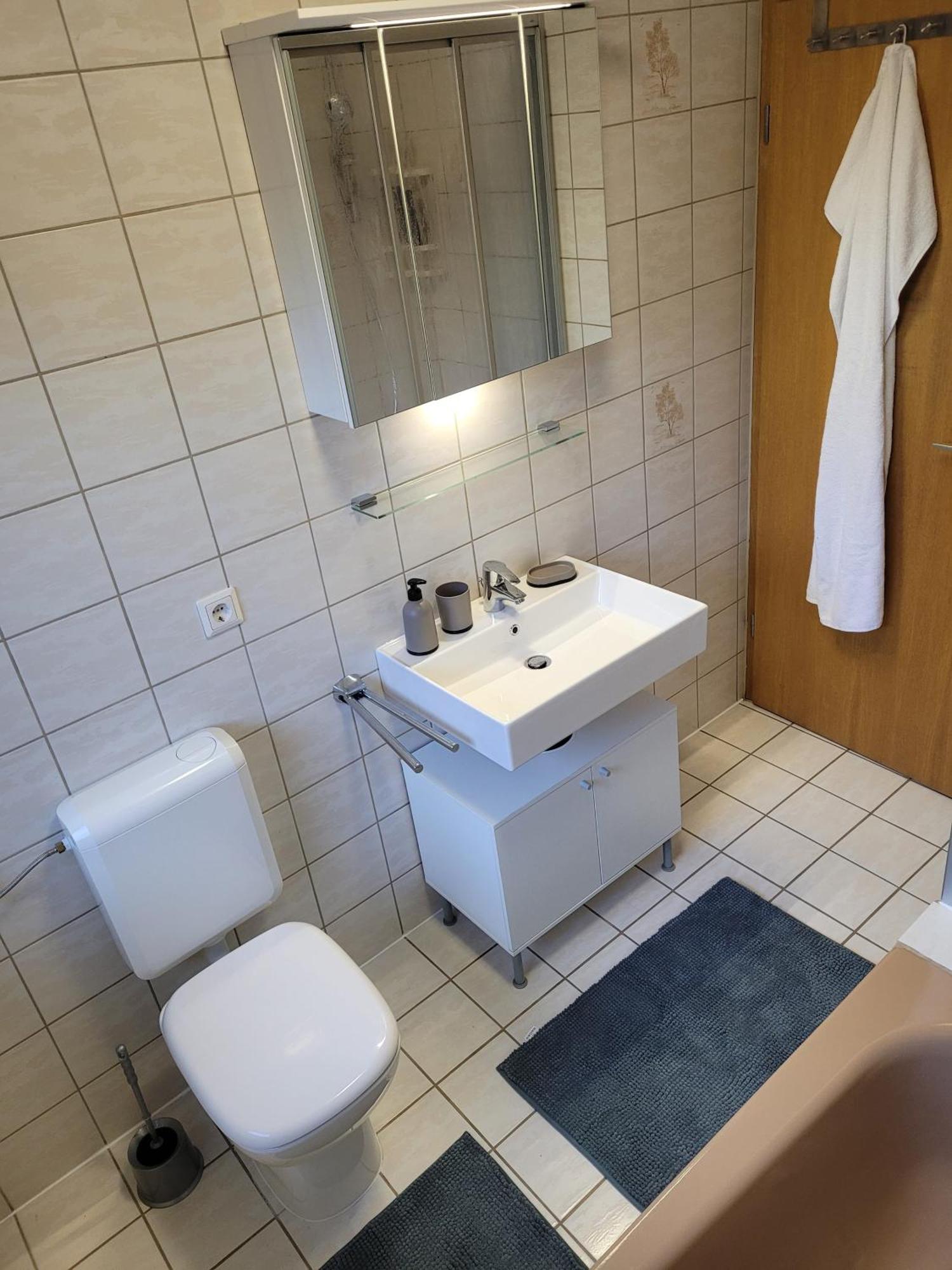 - Klein Aber Fein, 1-3 Personen, Souterrain Apartment