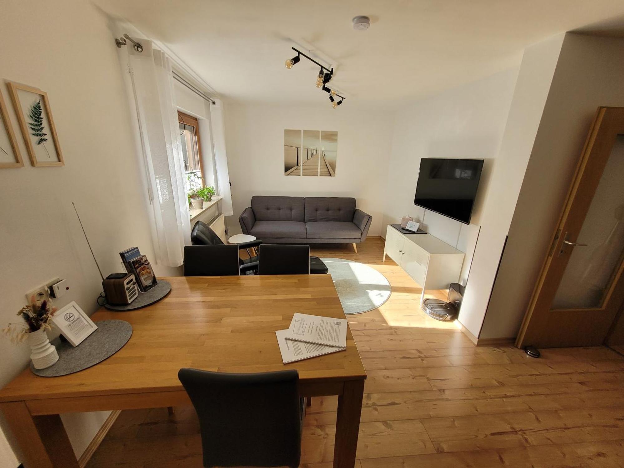- Klein Aber Fein, 1-3 Personen, Souterrain Apartment Rodental